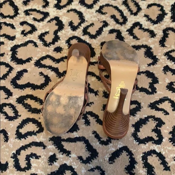 Very stylish brown high heel sandals w/ gild studs - Picture 2 of 3